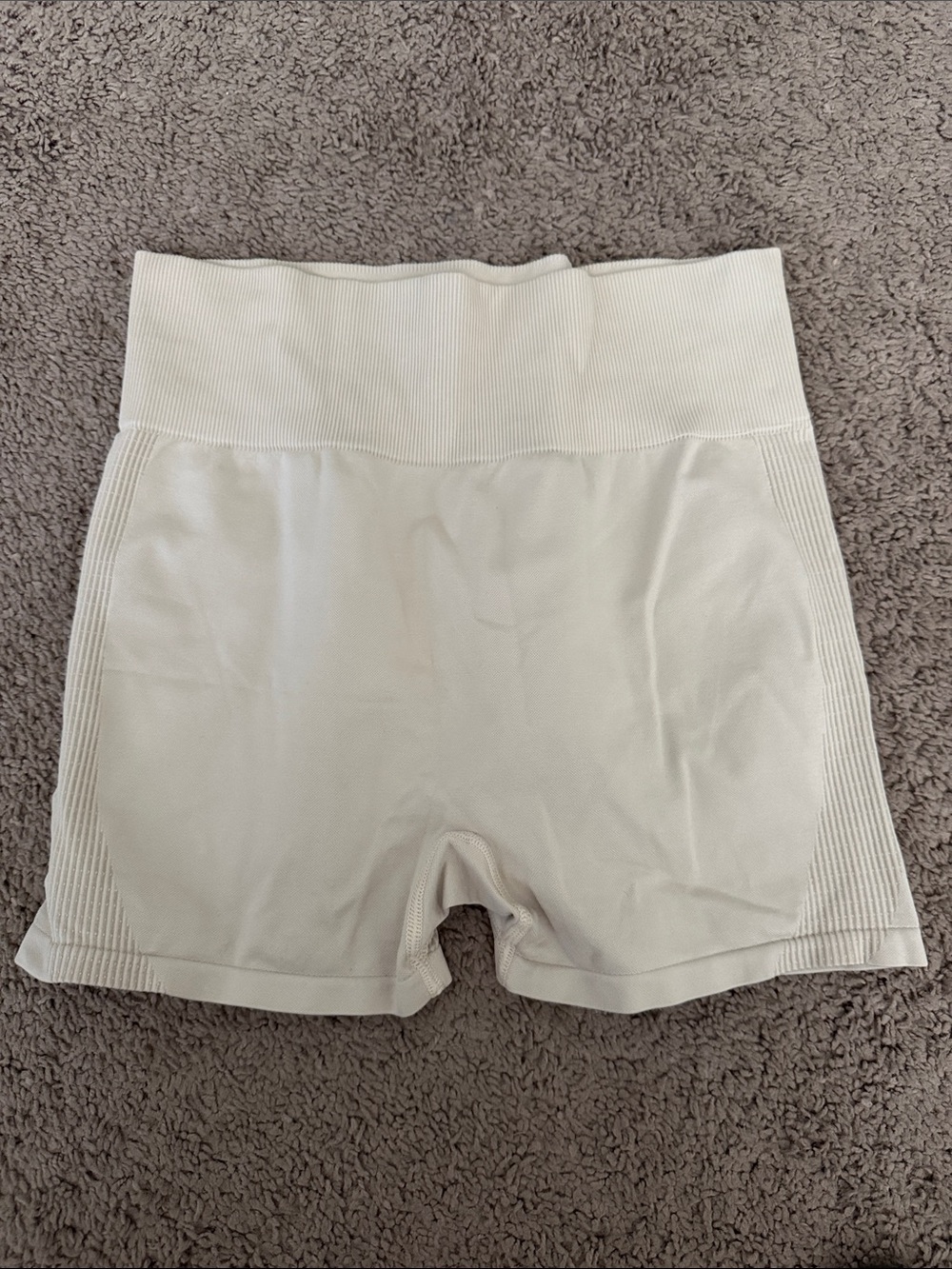 PINK Seamless Cream High-Waist Biker Shorts- BNWOT SIZE LARGE